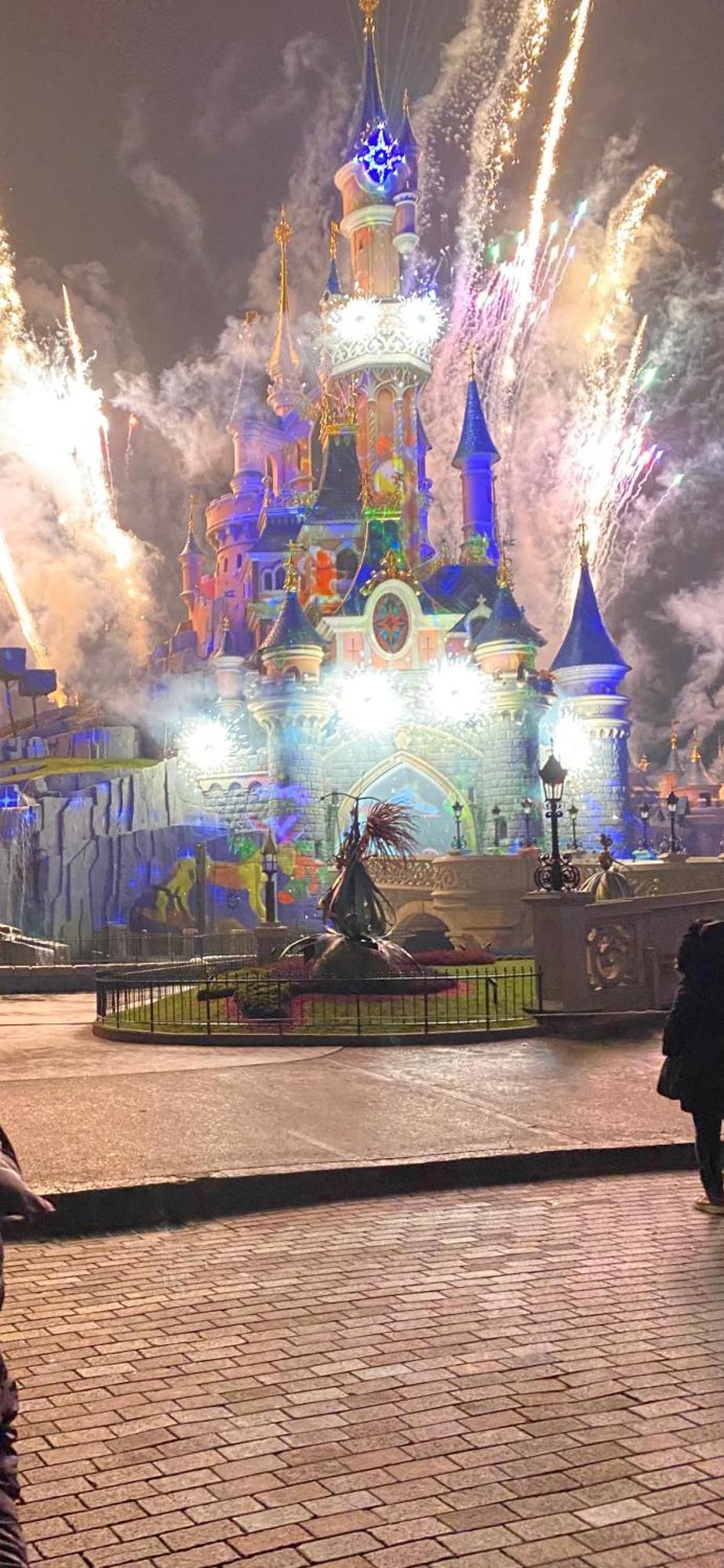 Jade Apart Bussy Centre Disney 10Min Luaran gambar